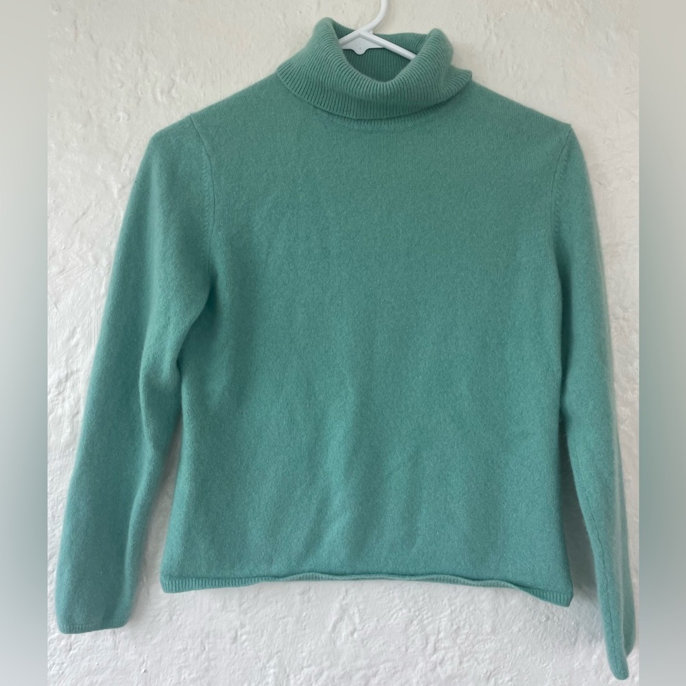 Charter Club 100% 2-ply cashmere light green/teal pullover turtleneck sweater